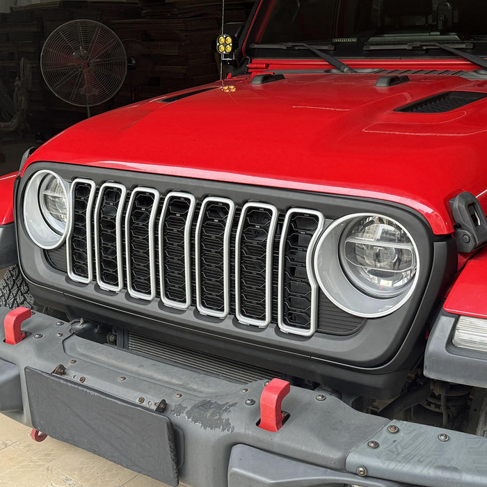 All-New Black and Silver Jeep Wrangler JL & Jeep Gladiator Grille